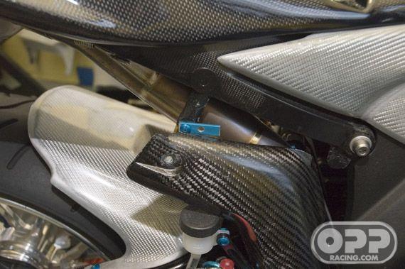 Carbon Fiber - Exhaust Shield Mid-Pipe - CBR1000RR 2004-2007 image