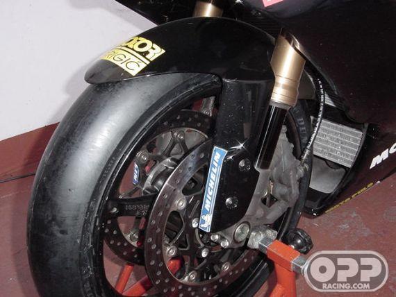 Fiber Glass - Front Fender - GSXR600/750 2006-2007 & GSXR1000 2005-2006 image