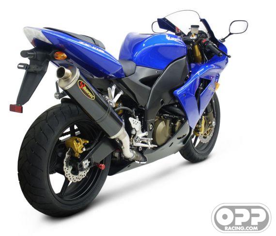  Akrapovic Slip-on Exhaust - Kawasaki ZX10R 2004-2005 (Carbon-Hex Cannister) image