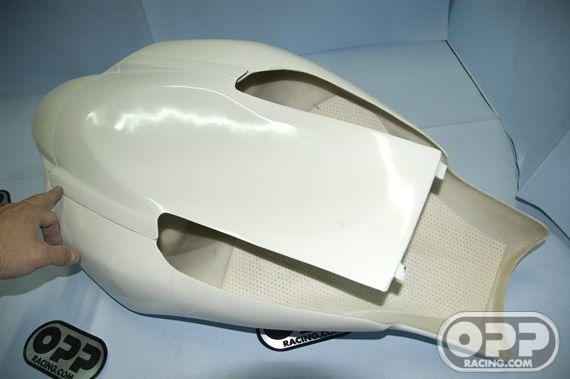 Fiber Glass - Antidraft for Superbike Tail - GSXR1000 2007-2008 image