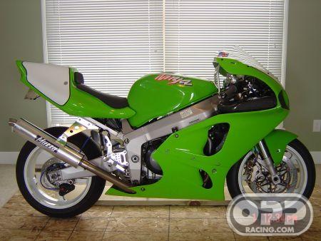 Fiber Glass - COMPLETE ZX7R 96-03 image