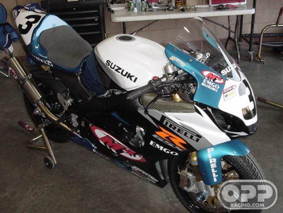 Carbon Kevlar - COMPLETE GSXR 600/750 04-05  image