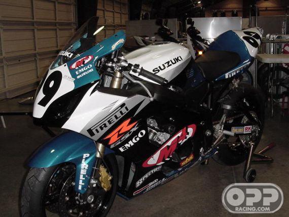 Fiber Glass - COMPLETE GSXR 600/750 04-05  image