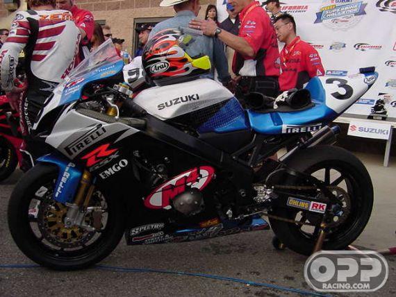 Carbon Kevlar - COMPLETE GSXR 600/750 04-05  image