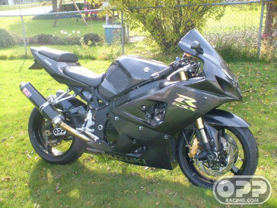 Carbon Fiber - Upper - GSXR600/750 2004-2005 image