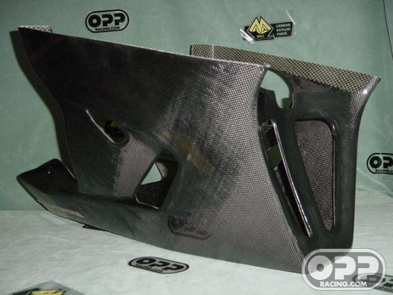 Carbon Fiber - Lower - GSXR600/750 2004-2005 image