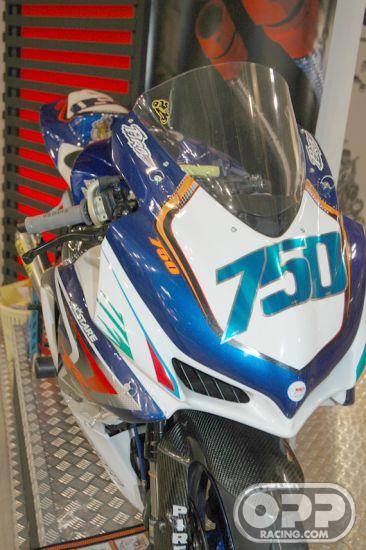 Carbon Fiber - MacMoto Series - Front Fender - GSXR600/750 2008-2009 image
