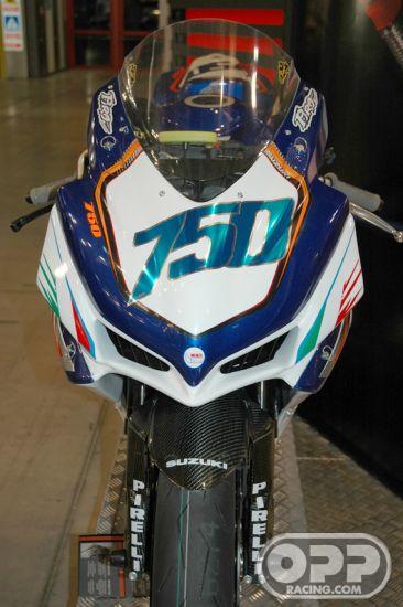 Carbon Fiber - MacMoto Series - Front Fender - GSXR600/750 2008-2009 image