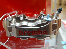 https://www.oppracing.com/images/cmsuploads/Articles/Brembo_HP_Overview/Brembo%20Nickel%20Cadmium%20HP%20Calipers%20c.jpg