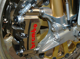 http://www.oppracing.com/images/cmsuploads/Articles/Brembo_HP_Overview/Brembo%20Nickel%20Cadmium%20HP%20Calipers%20e.jpg