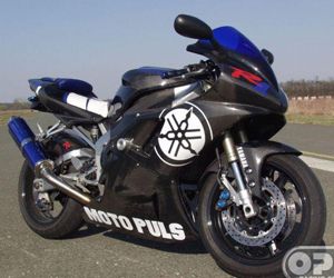 carbon r1 fairings from MacMoto and OPP Racing